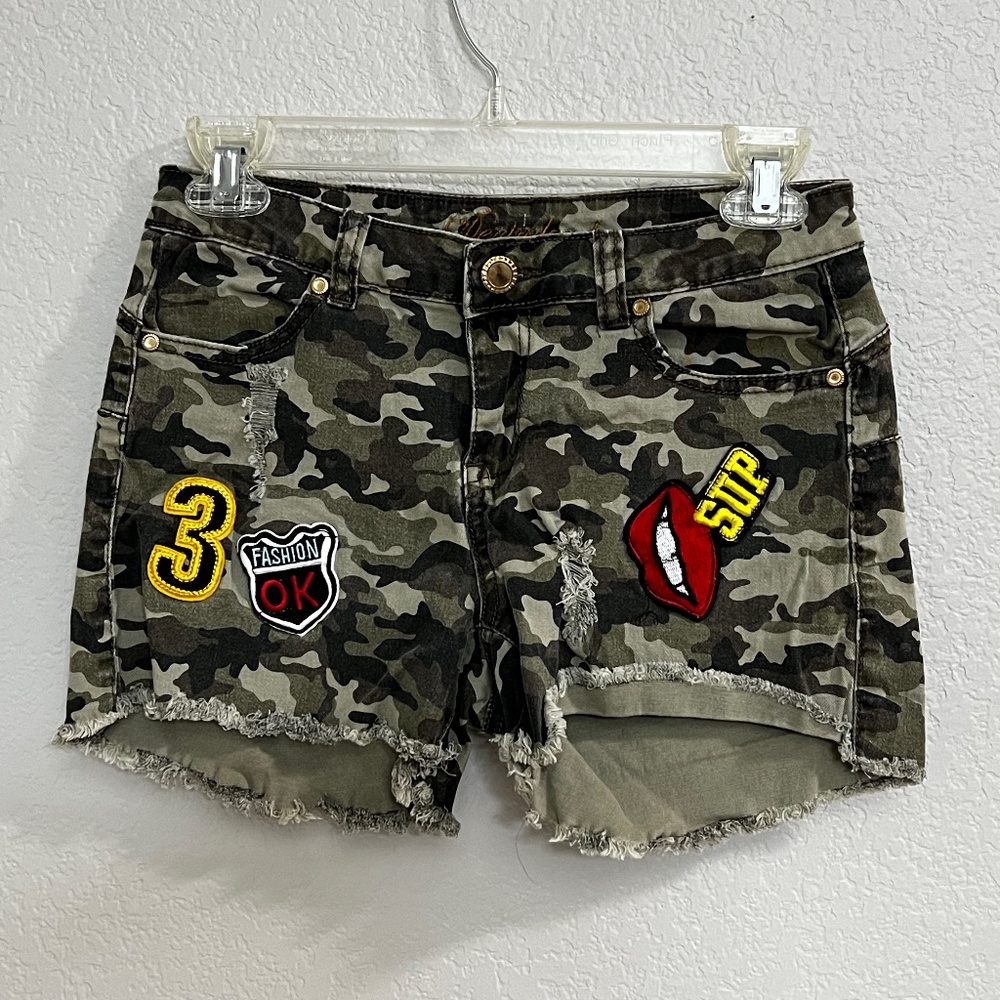 Denimland Distressed Camo Shorts with Patches